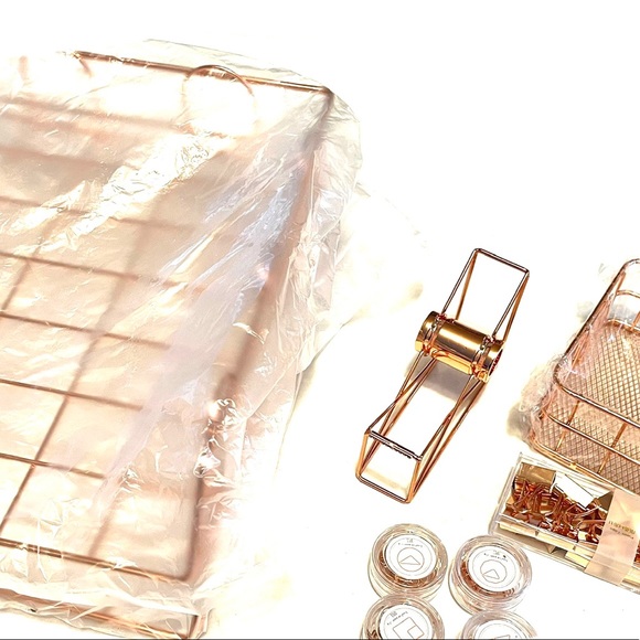 New in Box Rose Gold Desk Accessories Kit 5 PC - Picture 3 of 5